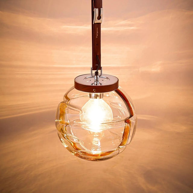 1960s Italian Globe Pendant Lamp in Murano Glass and Leather by Ludovico Diaz De Sentillana for Targetti, 1960s For Sale - Image 5 of 10