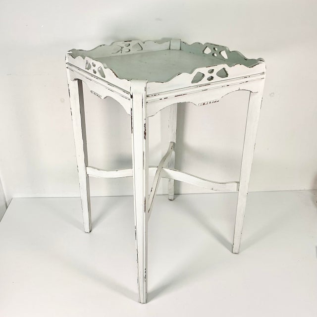 Vintage Shabby Chic Farmhouse Chippy Paint Wood Gallery Side Table. For Sale - Image 4 of 15