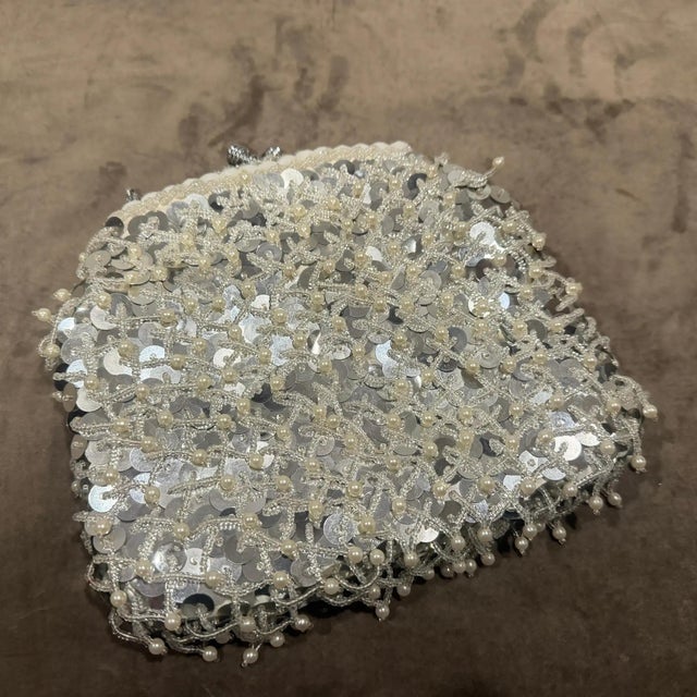 Mid-Century Modern 1950s Retro Silver Silk, and White Beads Hand-Crafted Italian Evening Bag For Sale - Image 3 of 9