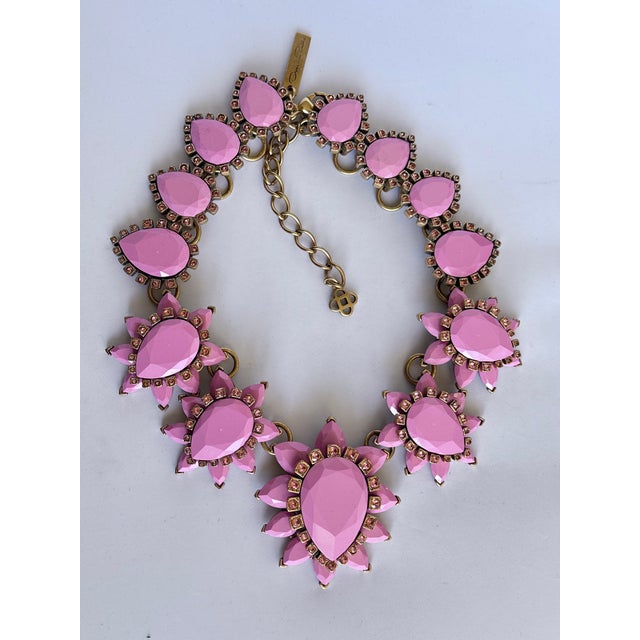 2014 Oscar De La Renta Necklace Pink Runway Bold Crystal Resin Gripoix Style Floral Flowers Spring Collar Zvollier For Sale - Image 9 of 13