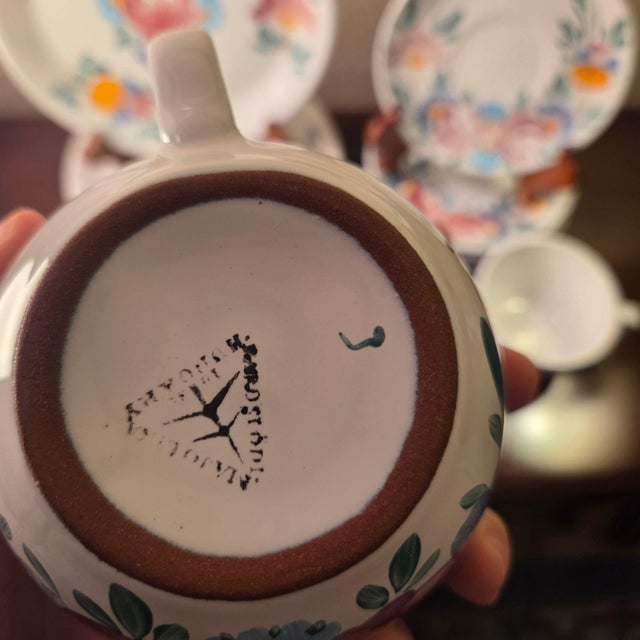 Vintage Varoslodi Majolica Hungary Hand-Painted Folk Art Set - 11 Piece For Sale - Image 4 of 15