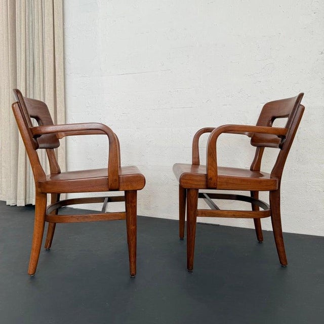 1950s 1950s Pair of Mid-Century Modern Walnut Armchairs by Gunlocke For Sale - Image 5 of 10
