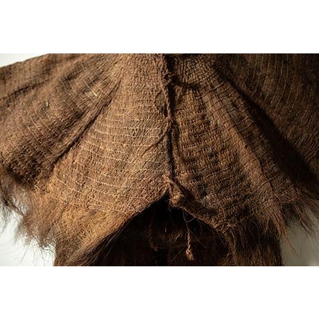 Chestnut 1940s Traditional Chinese Farmers Raincoat – Set of 2 For Sale - Image 8 of 15