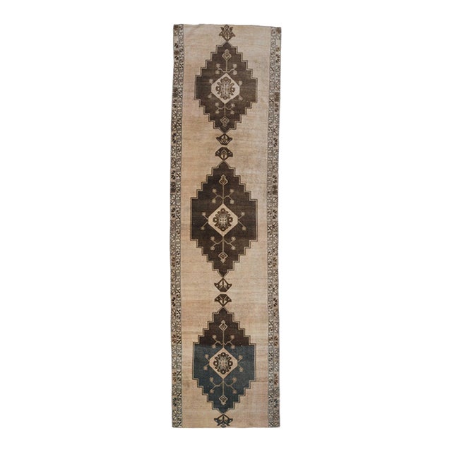 1970s Vintage Handmade Wool Cotton Turkish Beige Area Rug For Sale