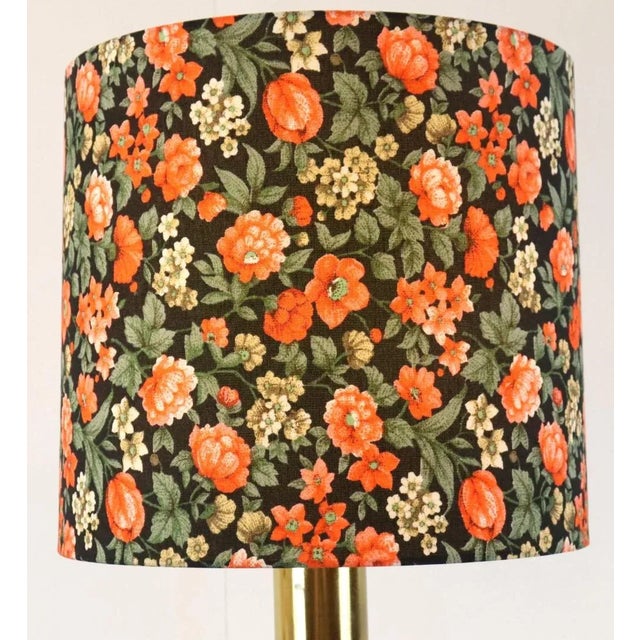 Mid-Century Brass-Colored Table Lamp in Floral For Sale - Image 3 of 10