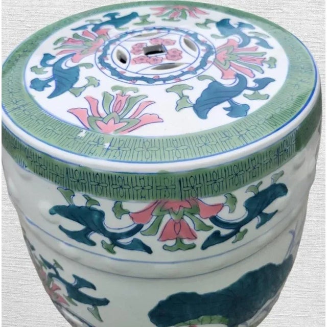Dorothy Draper Vintage Ceramic Floral Chinoiserie Regency Garden Stool For Sale - Image 4 of 7