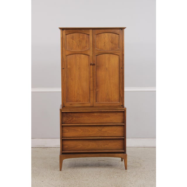 Age: Approx: 30 Years Old Details: Rhythm Collection Dovetailed Drawer Construction High Quality Construction Mid Century...