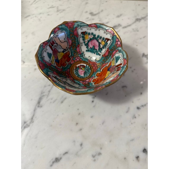 Chinoiserie Late 18th Century Rose Famille Bowl For Sale - Image 3 of 11