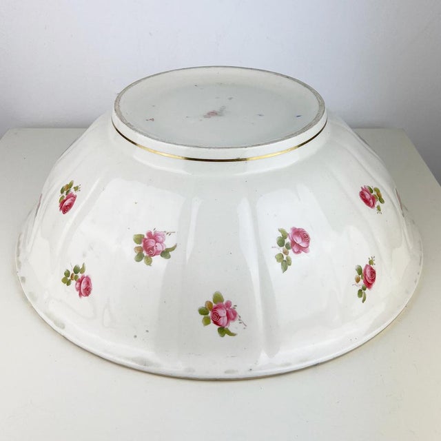 Antique Victorian Large Mintons Wash Basin with Floral Garland Motif from Staffordshire Pottery, 1890s For Sale - Image 5 of 11