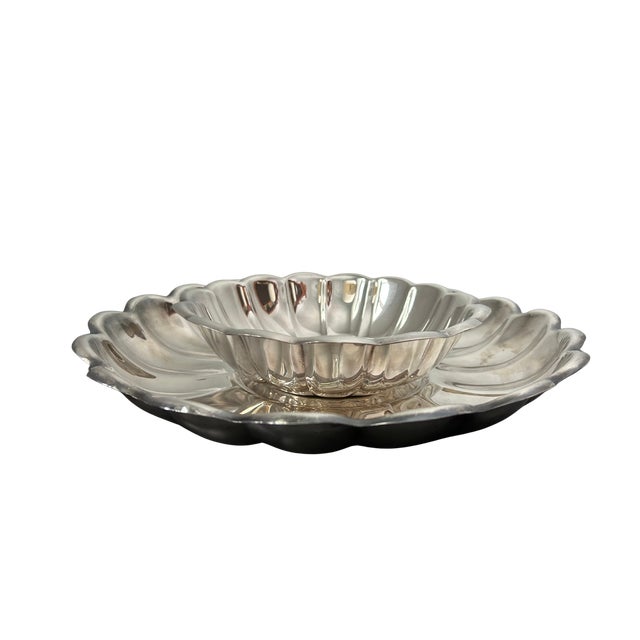 Mid-Century Modern Vintage Reed & Barton Holiday Collection Silverplate Serving Bowl #175 & Tray #109 Set – Scalloped Rim Hollowware For Sale - Image 3 of 12