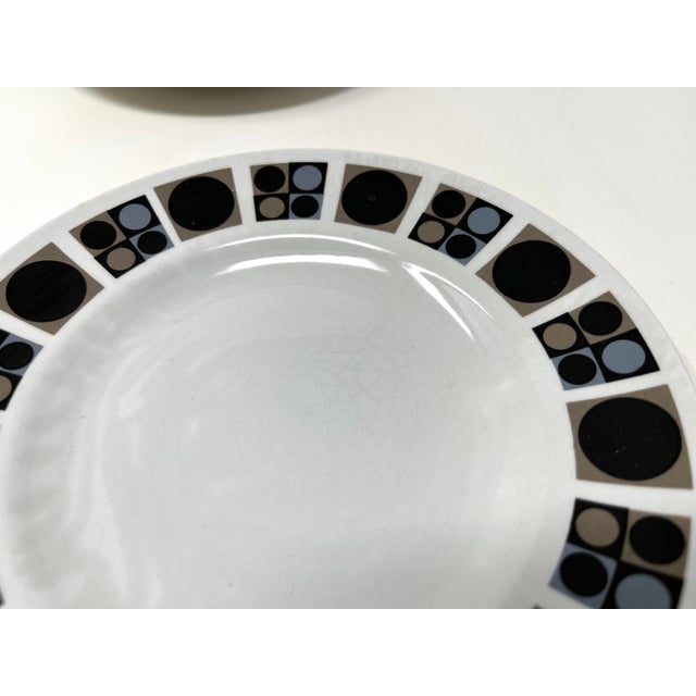 Set of 6 1960s Ceramic English Earthenware Tea Plates in Focus Pattern by Midwinter For Sale - Image 9 of 9