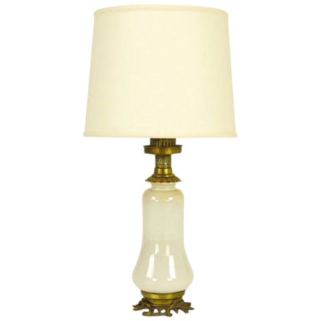 Crackle Glazed White Ceramic & Brass Regency Table Lamp. For Sale