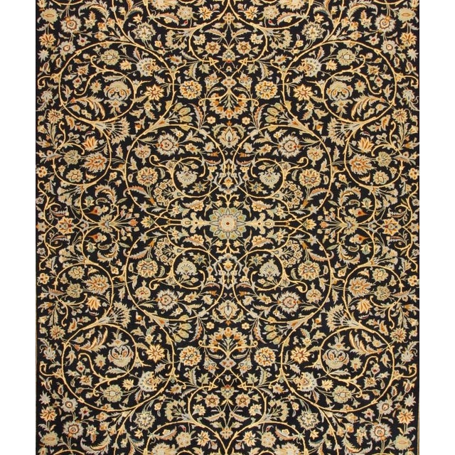 Middle Eastern Rug in Wool For Sale - Image 3 of 9