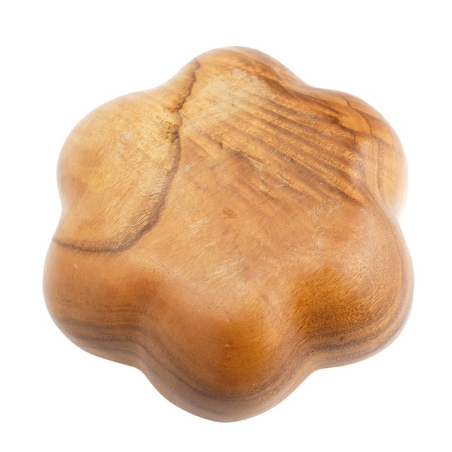 Hawaiian Hand Carved Bowl of Figured Monkey Pod Wood, 1950 For Sale In Chicago - Image 6 of 7