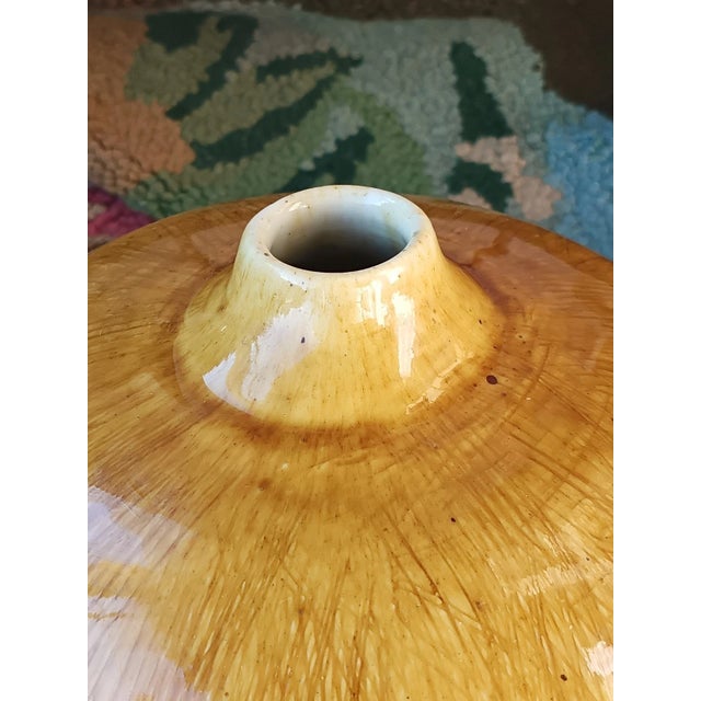American Rare Vintage Circa 1960 McCarty Mississippi Pottery Large Spherical Nutmeg Vase For Sale - Image 3 of 5