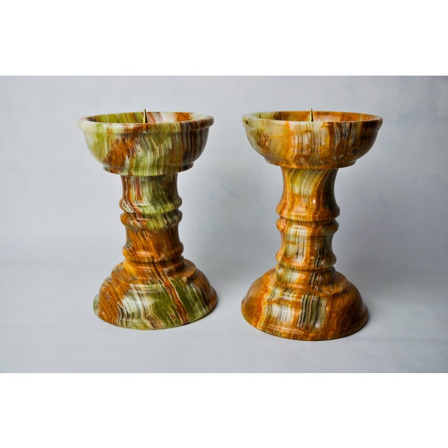 Hollywood Regency Onyx and Brass Candlesticks, Italy, 1980, Set of 2 For Sale - Image 3 of 9
