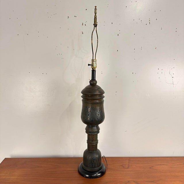 This is a stunning Italian ceramic “Venus” Bitossi table lamp designed by Aldo Londi circa 1960s. It features a black...