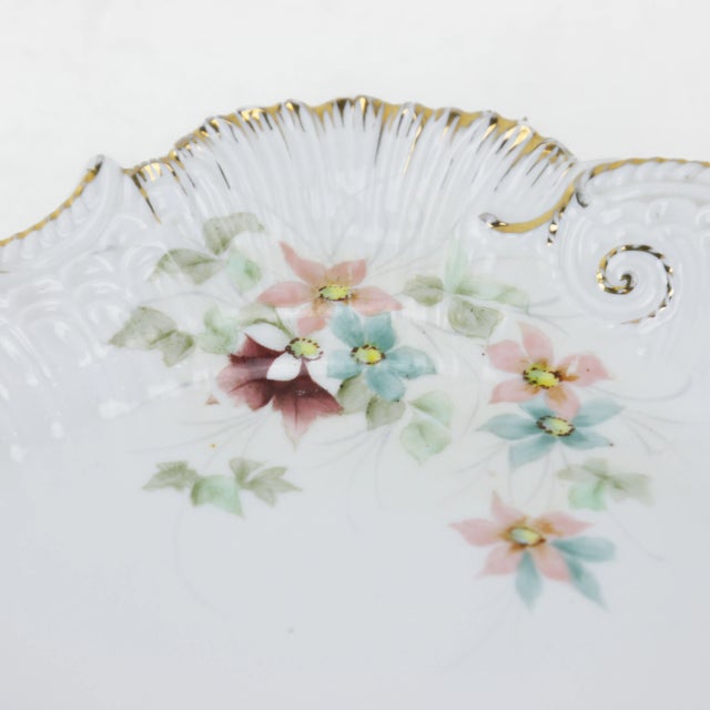 Ceramic Elegant Antique White and Gold Porcelain Plate With Floral Motif For Sale - Image 7 of 9