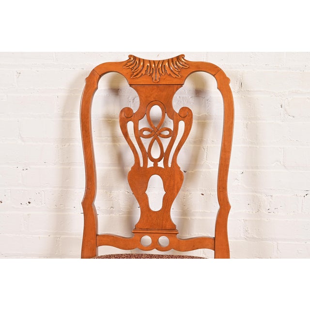 Romweber Antique Georgian Carved Walnut Dining Chairs, Set of Four For Sale In South Bend - Image 6 of 13