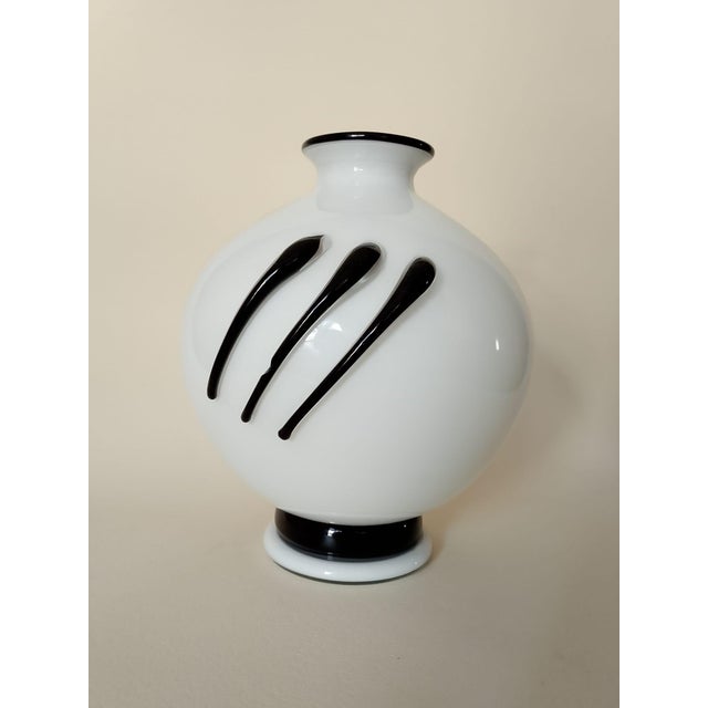 Modern Minimalist Vase in Murano Glass, 1970s For Sale - Image 11 of 11
