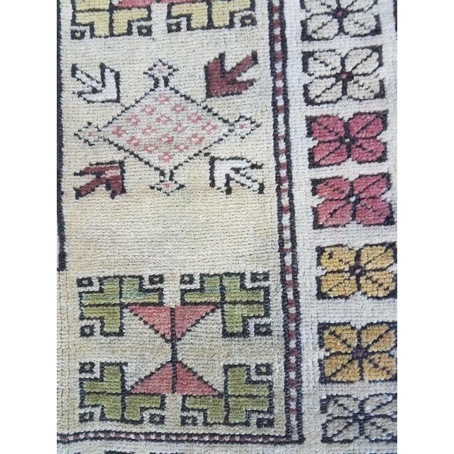 Stunning oriental area rug measuring approximately 60" x 38". Amazing colors, work and hand craftsmanship. Perfect...