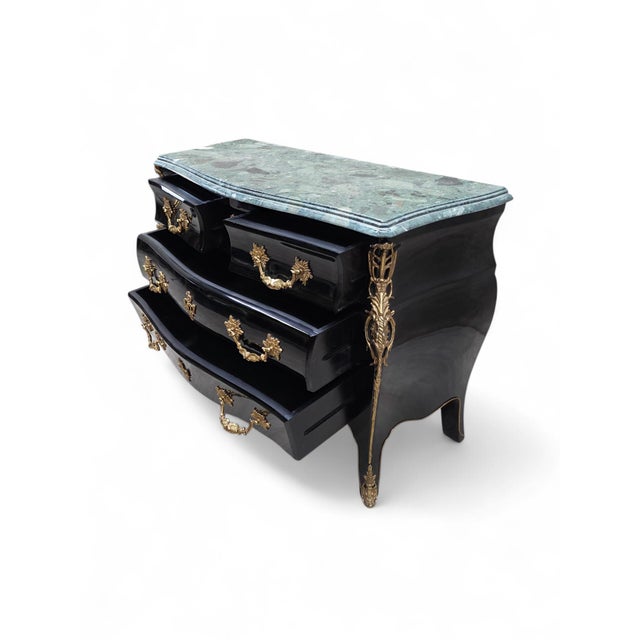 Vintage French Louis XV Style Black Lacquer Bombe Commode For Sale In Chicago - Image 6 of 7