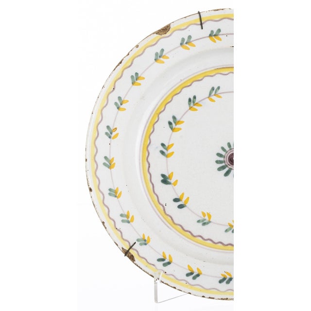 Earthenware Plate from Estremoz, 1800s For Sale - Image 3 of 8