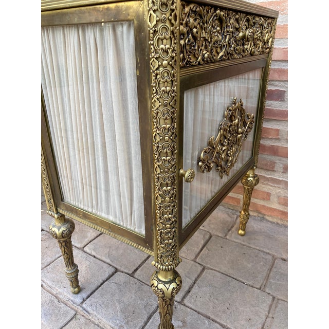 19th Century French Bronze Vitrine Nightstands with Glass Doors and Brass Drawer For Sale - Image 13 of 18