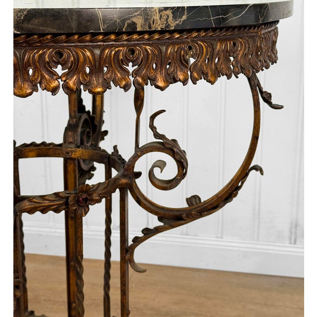 1940s Antique Victorian Rococo Wrought Iron Marble Round Top Side Table For Sale - Image 5 of 10