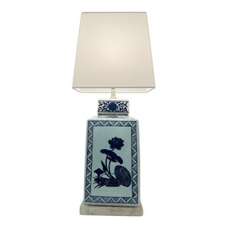 Elegant Blue & White Porcelain Table Lamp With Lotus Motif For Sale