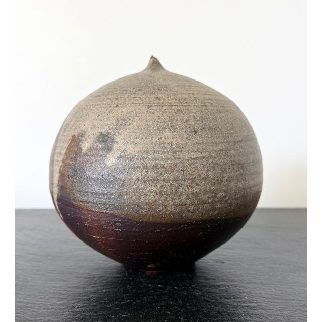 Ceramic Moon Pot with Salt Firing and Rattle by Toshiko Takaezu For Sale - Image 10 of 18