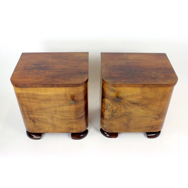 Vintage Art Deco Bedside Tables in Walnut Veneer, Czechoslovakia, 1930s, Set of 2 For Sale - Image 4 of 17