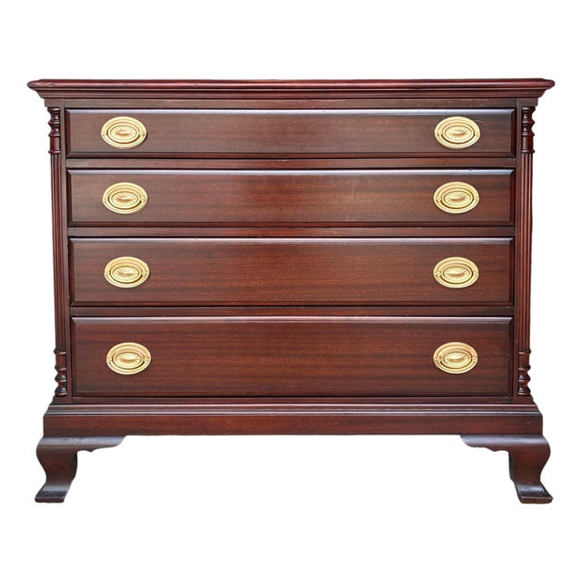 1960s Traditional Federal Revival Ribbon Mahogany Dresser | Entryway Piece For Sale