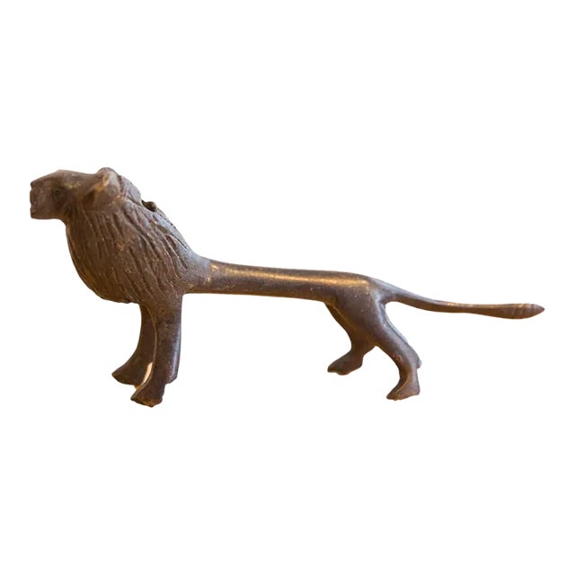 Vintage African Lion With Dark Patina For Sale