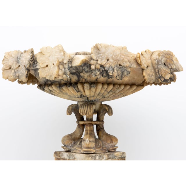 Neoclassical Carved Marble Shaped Neoclassical Urn, Italy 19th Century For Sale - Image 3 of 12