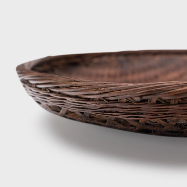 Chinese Woven Bamboo Tray Basket, C. 1900 For Sale In Chicago - Image 6 of 6