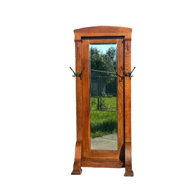 With our absolute highest compliments Bay Colony Antiques takes the utmost pleasure in offering this exceptional antique...