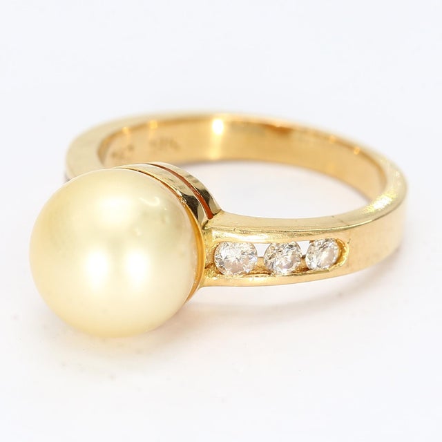 18k Yellow Gold Ring With a Yellow Pearl & Channel Set Diamond Accents - 6.25 For Sale - Image 4 of 6