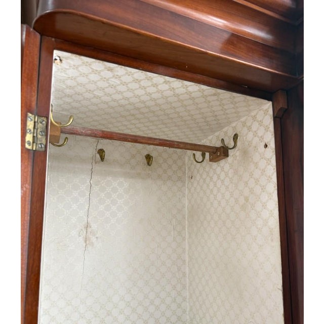 19th Century Flamed Mahogany Triple Wardrobe With Center Mirror & Fitted Interior For Sale - Image 9 of 18