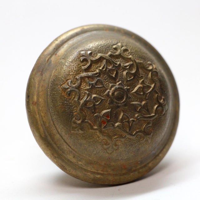 This Gothic style eight fold knob is made of brass. The manufacture and date of creation is unknown. Sold as one single...
