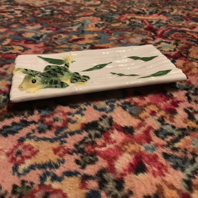 Ceramic Italian Majolica Vietri Frog and Faux Bois Plate For Sale - Image 7 of 13