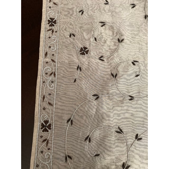 Sethi & Sethi Silver Pewter Clover Vine Zardosi Embroidered Silk Organza Decorative Table Runner For Sale In New York - Image 6 of 11