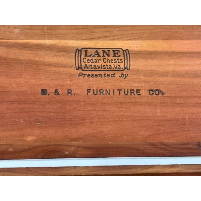 Mid-Century Modern Vintage Lane Cedar Dresser Jewelry Trinket Chest - No Key 9" X 4" X 4" 1940s For Sale - Image 3 of 8
