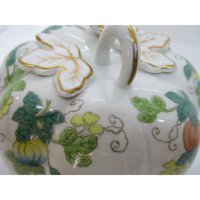 Mid 20th Century Vintage Chinoiserie Porcelain Pumpkin Shaped Lidded Jar Hand Decorated For Sale - Image 5 of 12