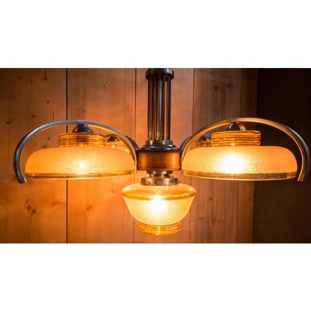 Vintage Chandelier, 1940s, in Very Good conditions. Designed 1920 to 1949 Up to 250V (Europe/UK Standard).The wiring of...