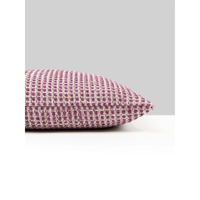 Performance fabric never looked chicer with our Heatherton woven. Featuring 14 fashionable colorways in recycled acrylic...