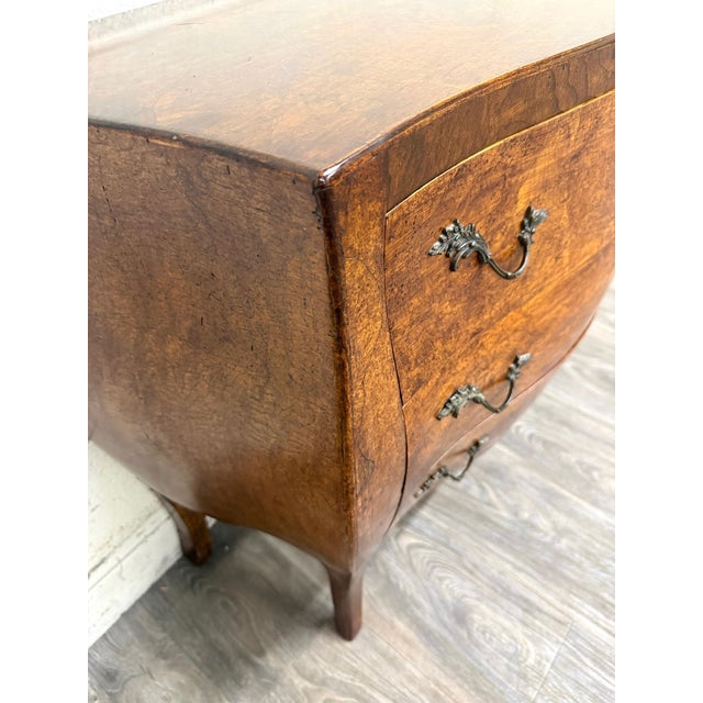 Vintage Italian Style Burled Curved Bombe Commode Chest For Sale - Image 15 of 16