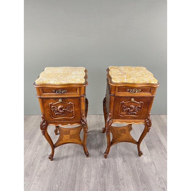 19th Century Louis XV Bedside Tables in Yellow Marble, Set of 2 For Sale - Image 4 of 10