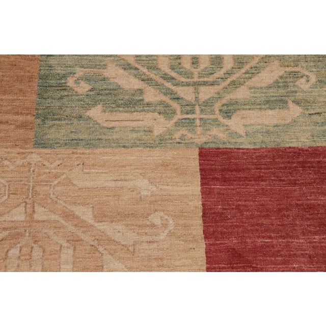 1990s Modern Gabbeh Tan/Red Wool Rug - 9'0'' X 11'4'' For Sale - Image 5 of 10
