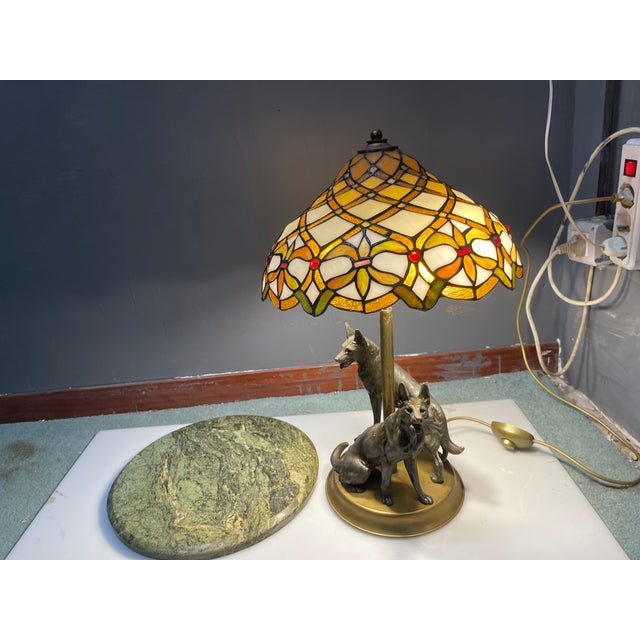 1950s Vintage Dog Table Lamp in the style of Tiffany with Marble Base, 1950s For Sale - Image 5 of 12